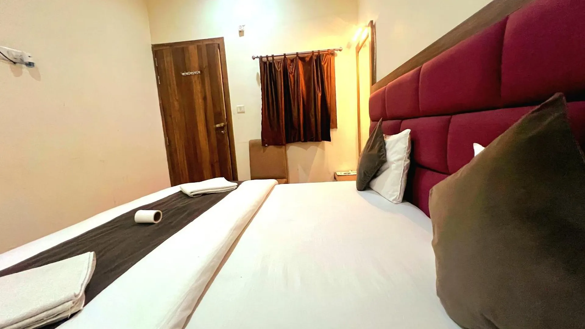 Rahgir Tales Hostel 