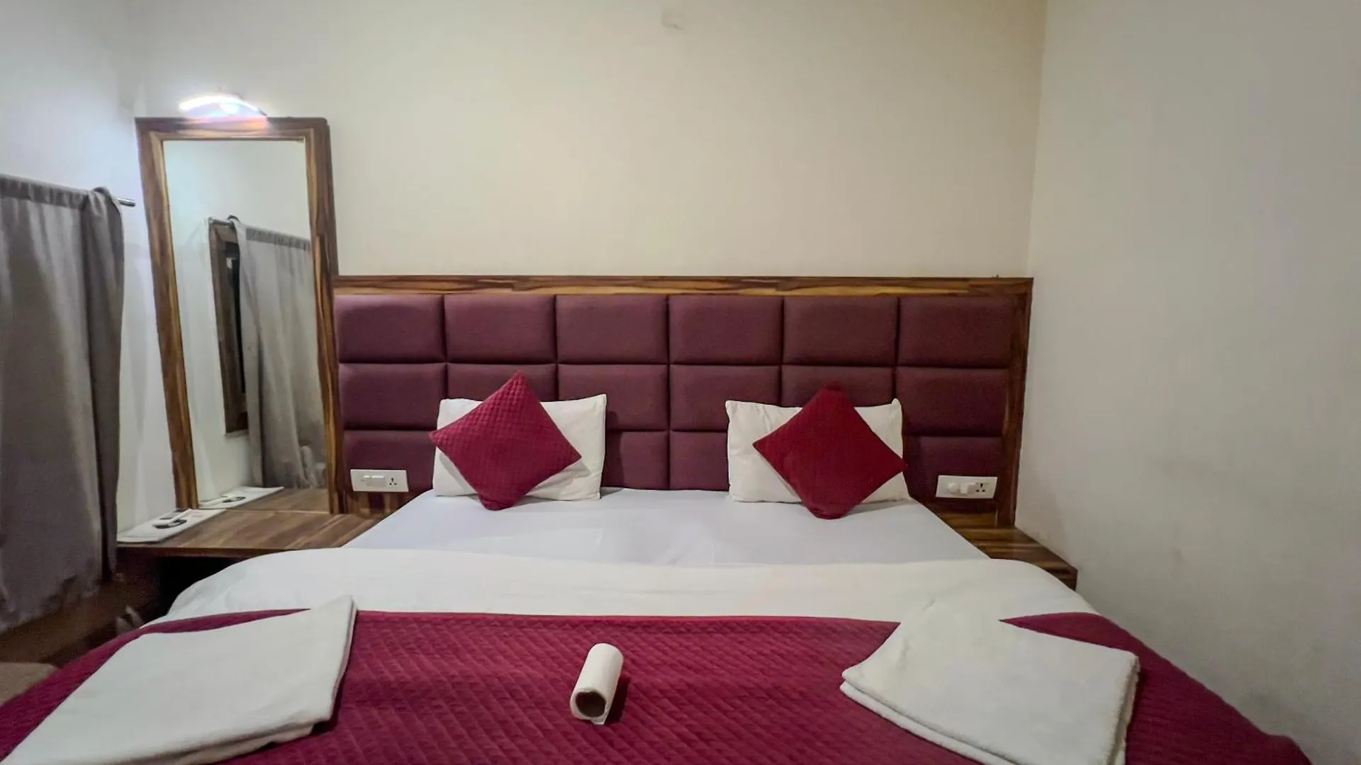 Rahgir Tales Hostel 