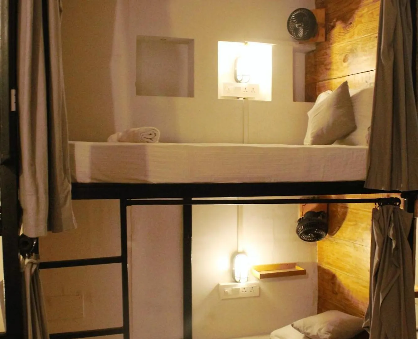 Rahgir Tales Hostel 