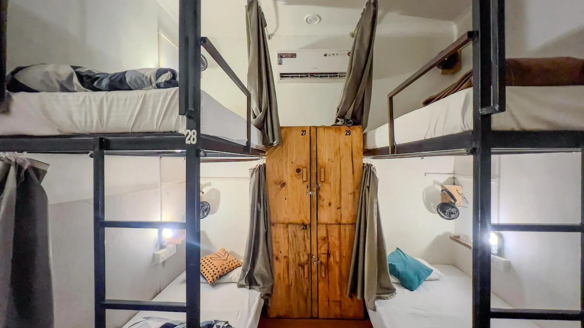 Rahgir Tales Hostel 