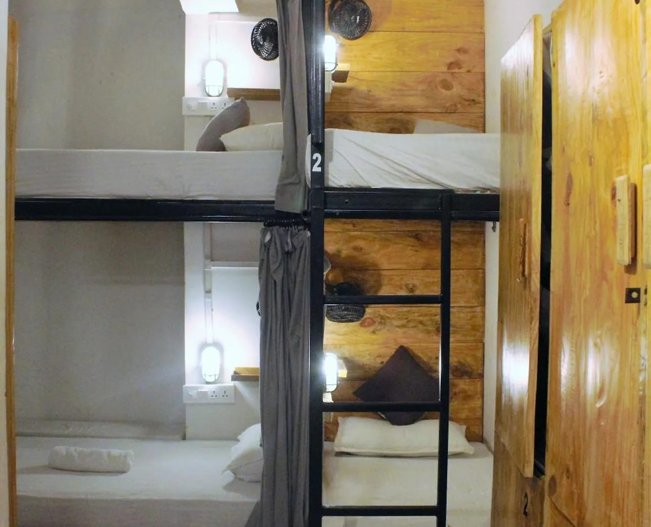 Rahgir Tales Hostel 