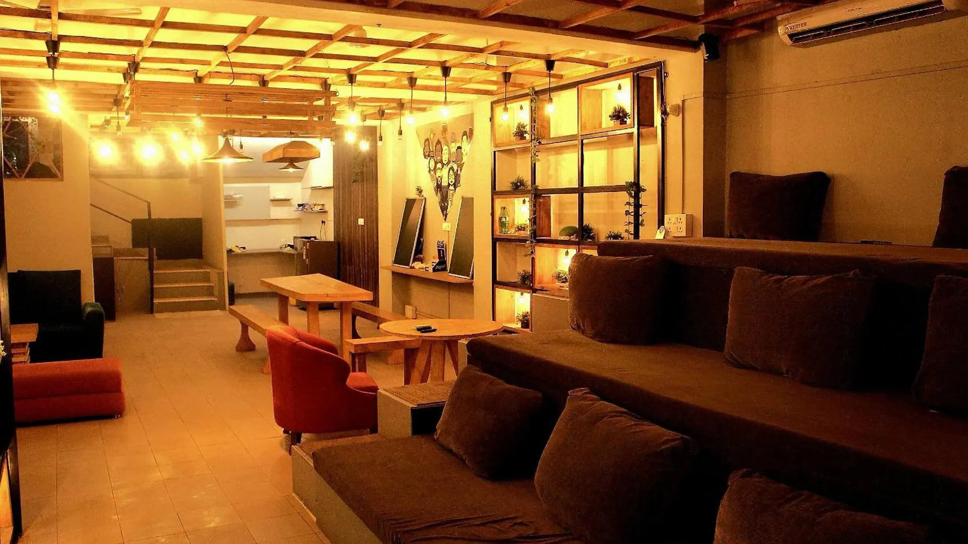 Rahgir Tales Hostel 