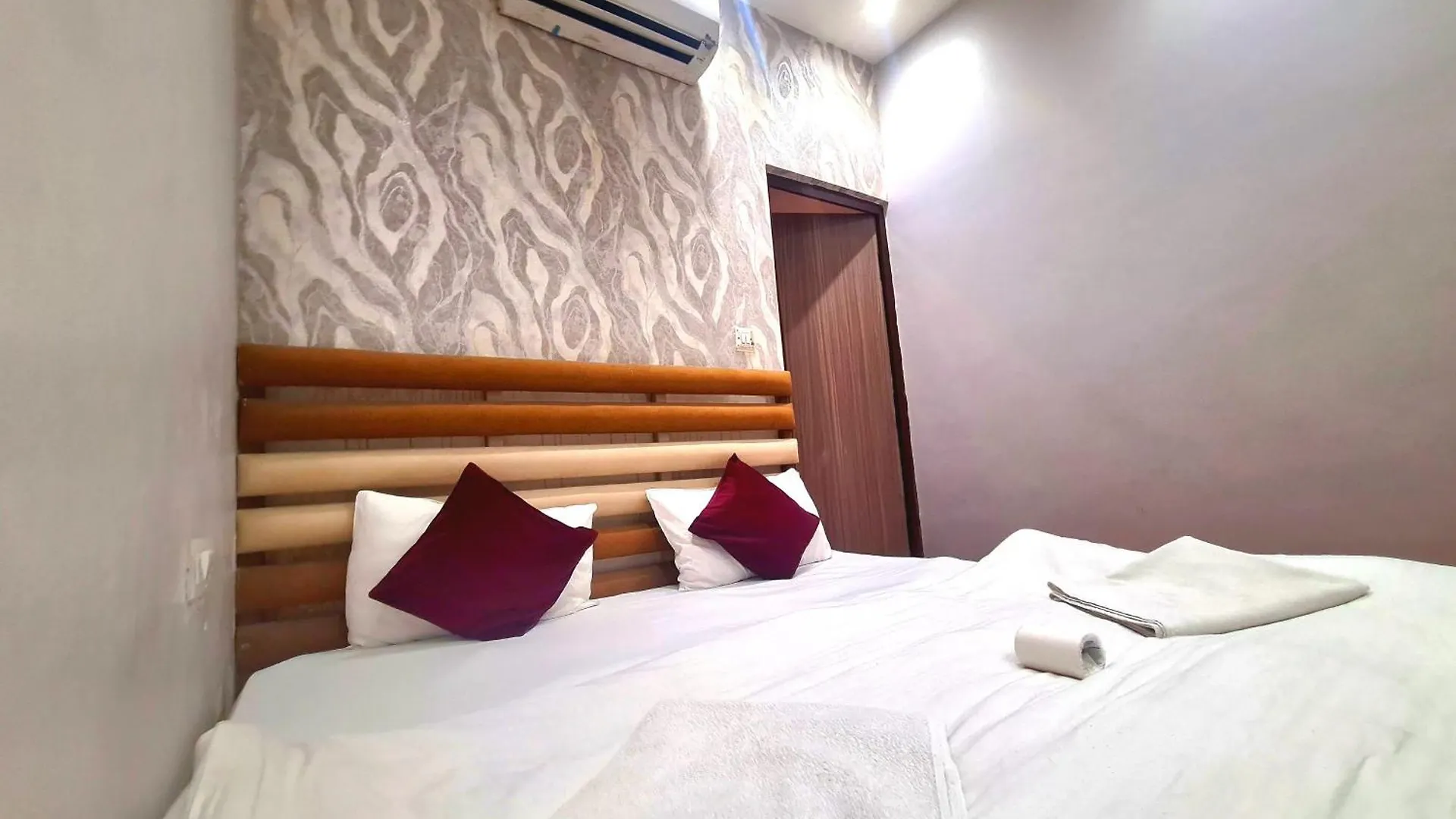Rahgir Tales Hostel 
